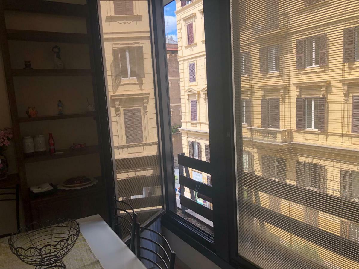 Visconti Apartment. Rome Bagian luar foto