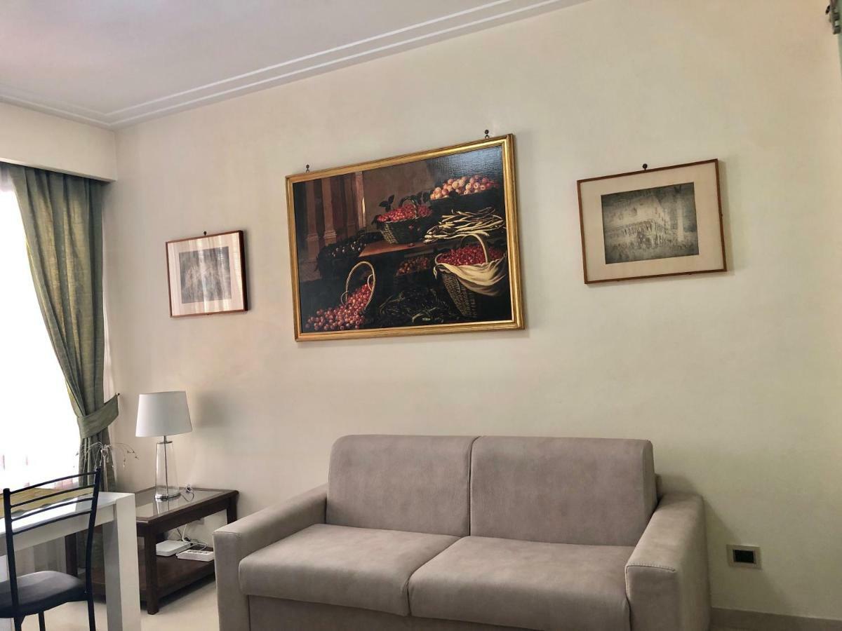 Visconti Apartment. Rome Bagian luar foto