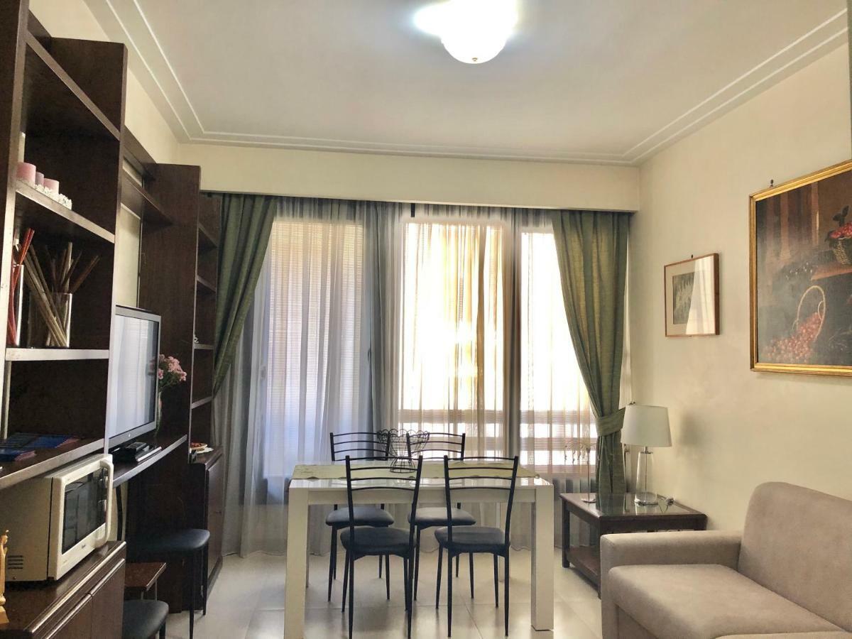 Visconti Apartment. Rome Bagian luar foto