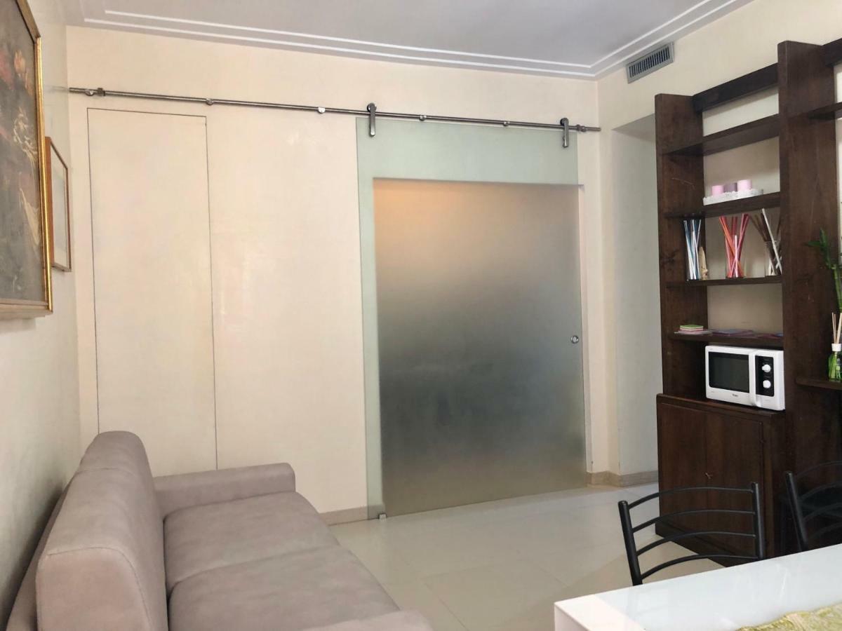 Visconti Apartment. Rome Bagian luar foto