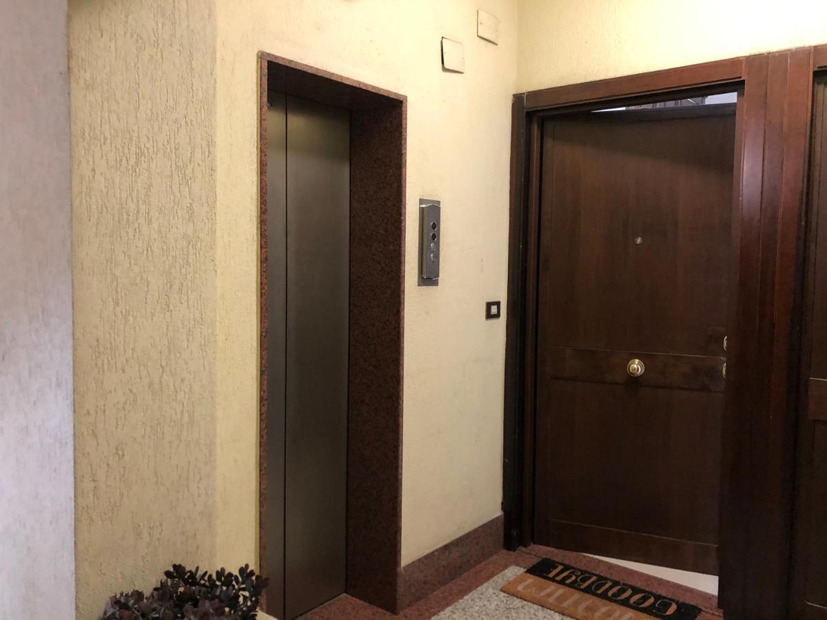 Visconti Apartment. Rome Bagian luar foto