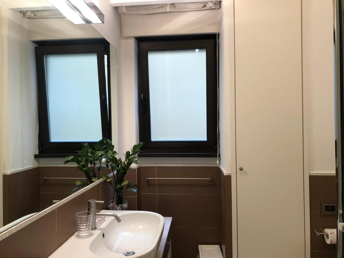 Visconti Apartment. Rome Bagian luar foto